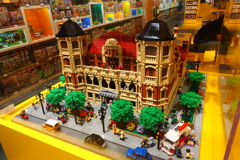 LEGO Certified Store Shanghai (Nanjing Road)