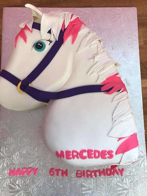 The Horse by Triple L Cakes