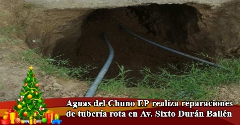 Aguas del Chuno EP realiza reparaciones de tubería rota en Av. Sixto Durán Ballén