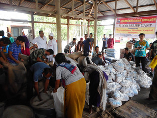 RKM Imphal Flood Relief Day on 26.06.2018 Wahengbam, Longjam, Thoudam & Thounaojam Leikais at Wangoi