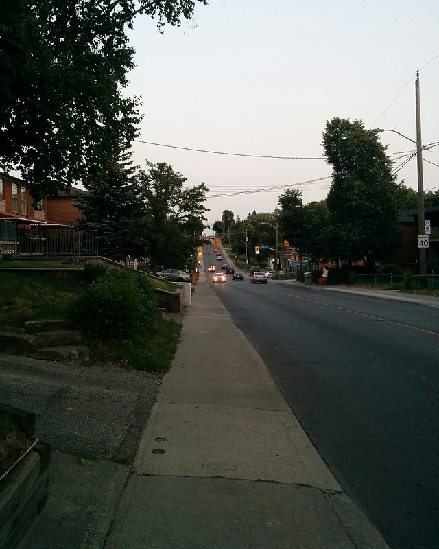 Looking south at Caledonia towards Kitchener #toronto #caledoniafairbank #caledoniaroad #kitcheneravenue #intersection