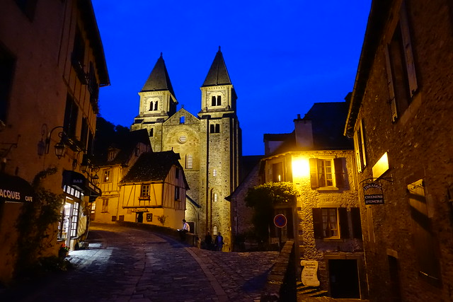 4. Aveyron: Bozouls, Conques. - De viaje por Francia: diarios, viajes y excursiones en coche. (36)