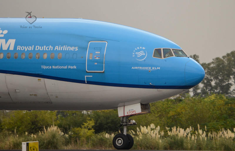 KLM / B777-300