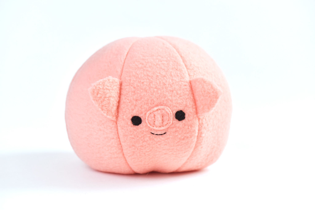 This Little Piggy Wobbly Softie Ball