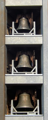 église cloche carillon