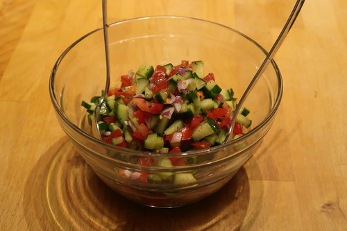 Salad Shirazi – Persischer Tomaten-Gurkensalat