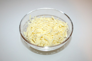 10 - Zutat geriebener Mozzarella / Ingredient grated mozzarella