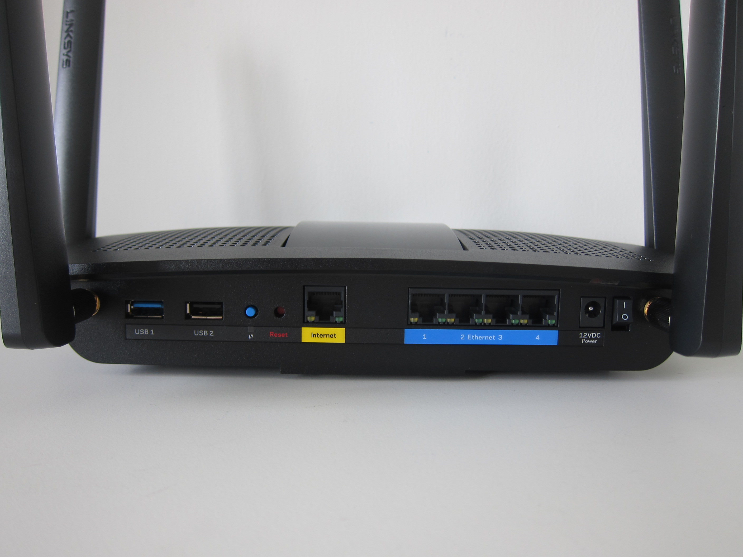 Linksys EA8100 Max-Stream AC2600 MU-MIMO Gigabit Router Review 