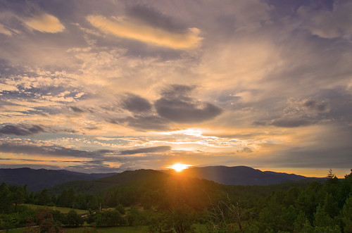 sun sunset coucherdesoleil clouds nuages sky skyview ciel cévennes gard occitanie montlozère light