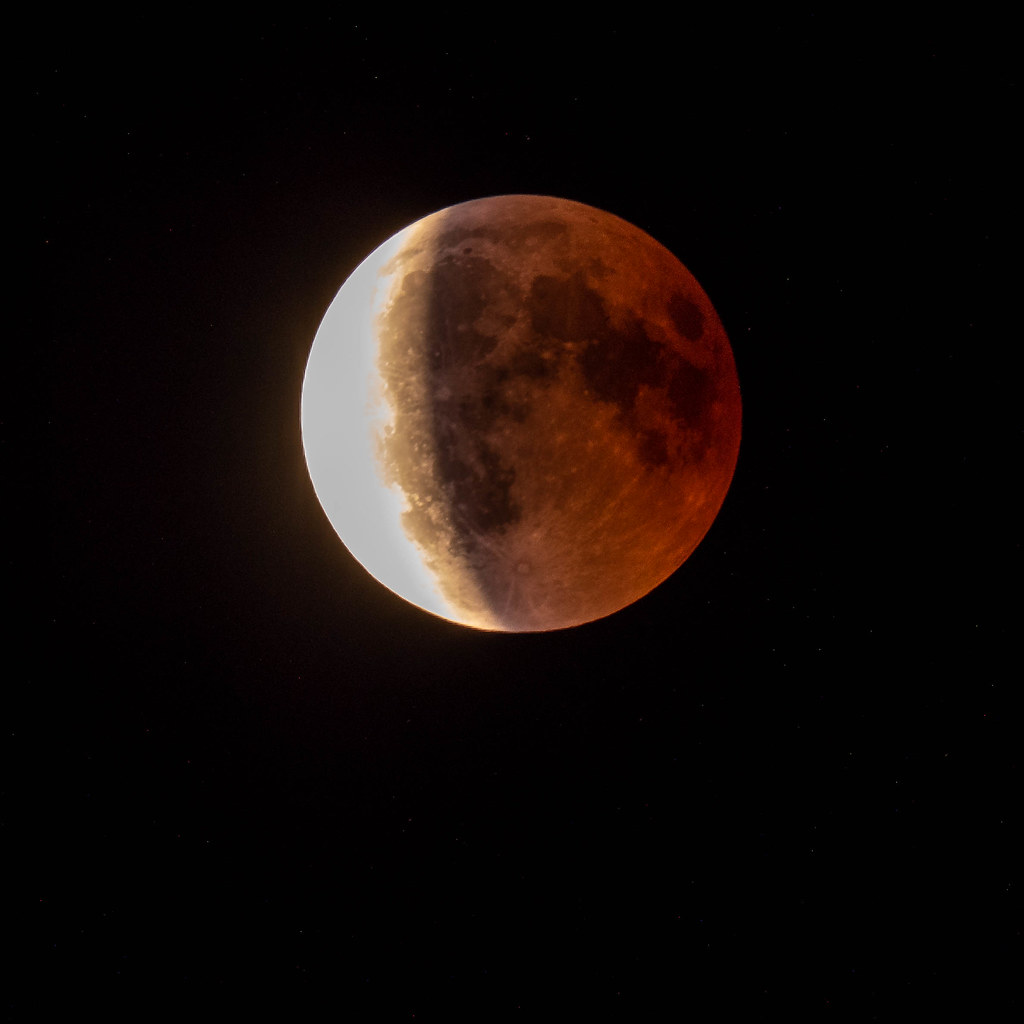 Eclipse de lune  42777201345_915ca18161_b