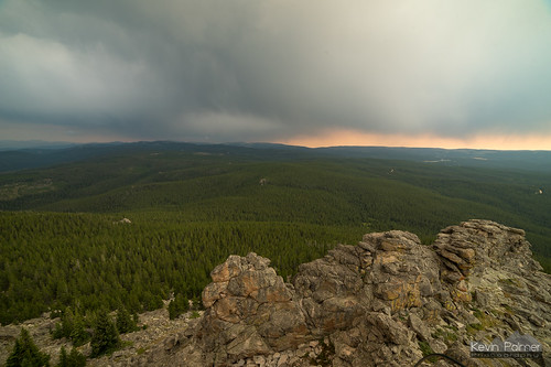 bighornmountains bighornnationalforest wyoming summer august nikond750 smoky tamron2470mmf28 blackmountain top summit stormy storm thunderstorm evening clouds sunset colorful color orange rain virga rocks boulders scenic view