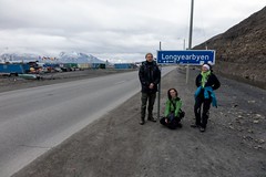 Na wjeździe od Longyearbyen od strony lotniska