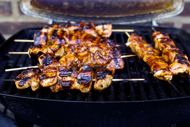 skewers with minimalist barbecue sauce