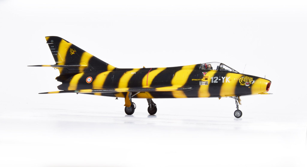 1:72 AZmodel Dassault Super Mystere B.2 Tiger Meet