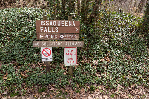 Issaqueena Falls ->