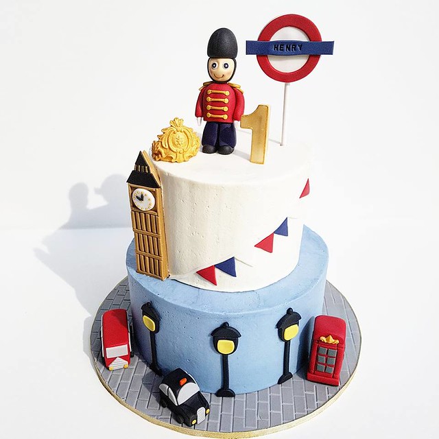 London Themed 1st Birthday Cake by Cake Stories