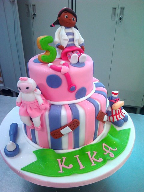 Cake by PrimaVera Cakes