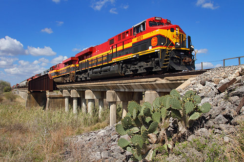 kansascitysouthern kcs ge es44ac 4801 freighttrain aransasriver aransasriverbridge sinton texas railroad cactus tx