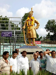 Dr Tirupati Panigrahi Commemorated 45th Death anniversary of Maharaja Krushna Chandra Gajapati with prominent citizens of Parlakhemundi.