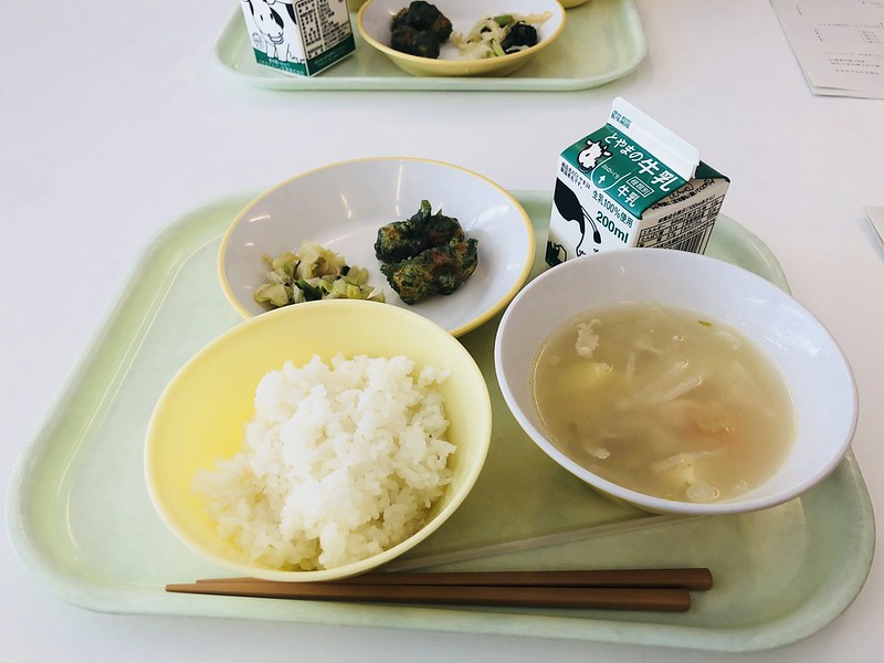 Крабы, икра и вареная капуста: школьное питание в Японии можно, потом, школе, Японии, овощи, нужно, детей, когда, собой, питания, сразу, совсем, школы, ребенок, гдето, вместе, травянистые, зачем, никак, обеды