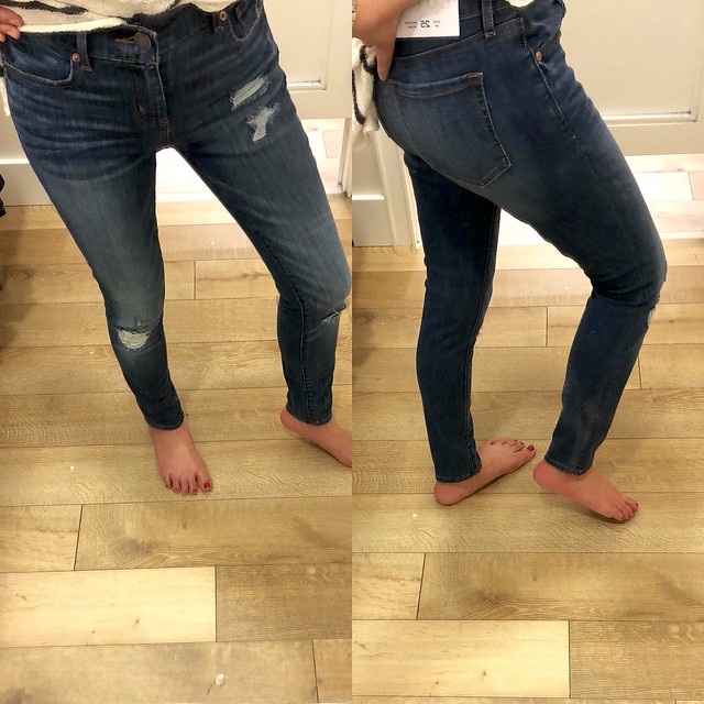 LOFT Modern Skinny Jeans in Destructed Indigo Wash, size 25/0P