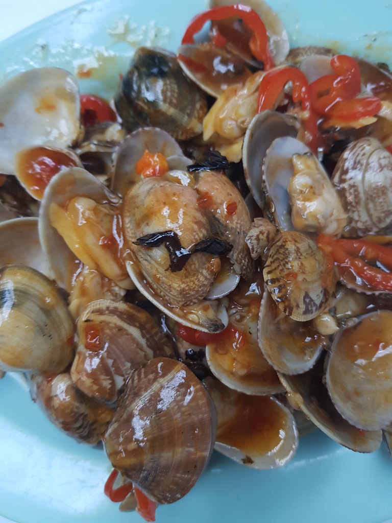 胡椒炒蜆 Stir fried clams in black beans sauce HKD$88 @ 小菜王 Siu Choi Wong at 九龍深水埗 福榮街道43号 Shamshuipo Fuk Weng Street