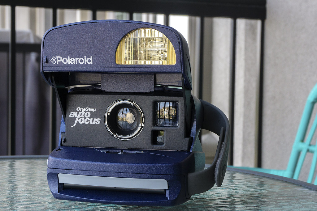 CCR Review 92 - Polaroid OneStep AutoFocus