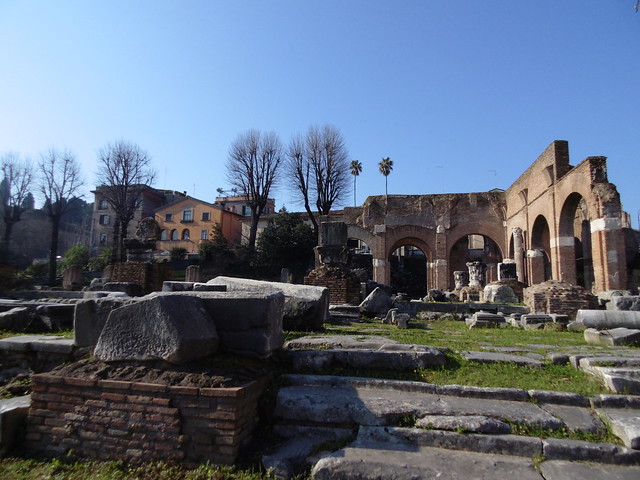 ¿Dinosaurios en la Antigua Roma? - Aciertos y errores en ROMA y alrededores (7)