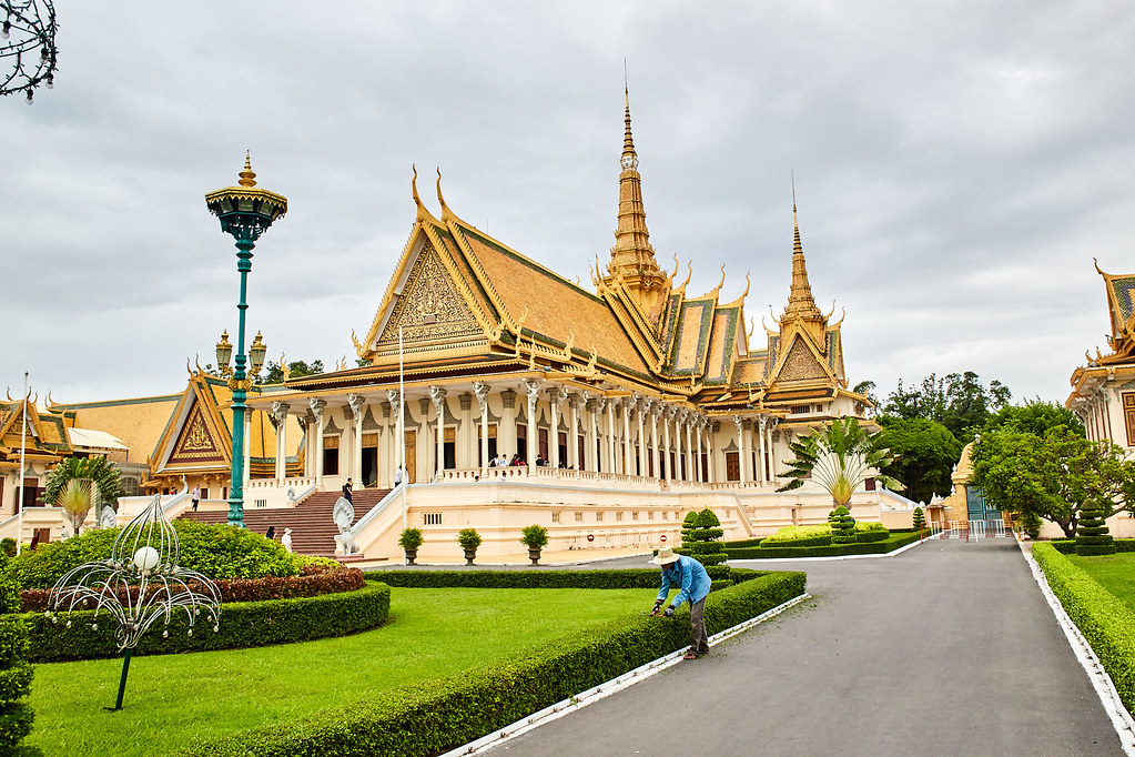 На перекладных по Азии. ОТКВФСИМТО. К - Камбоджа: Сиемрип и Пномпень