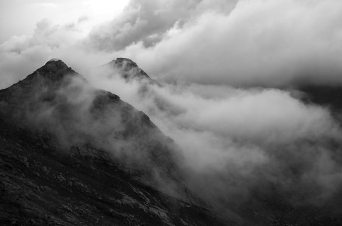 mountevans colorado mtevans mountain summit peak bierstadt clouds sky landscape cloudscape co bw blackandwhite monochrome 14er pentaxk5 pentaxdal1855mmf3556