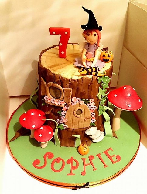 Fairy House Cake by Lisa's Little Cupcakery