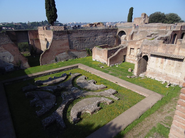 ¿Dinosaurios en la Antigua Roma? - Aciertos y errores en ROMA y alrededores (10)