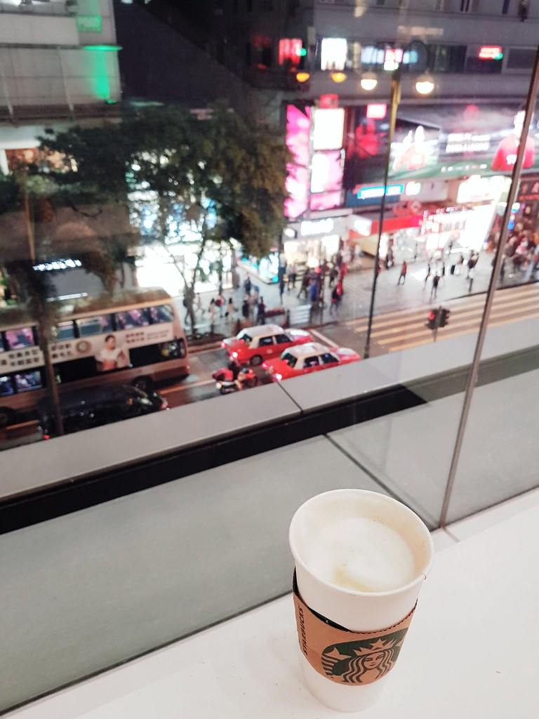 Latte Grande 拿鐵 HKD$39 @ 星巴克 Starbucks iSquare at 九龍尖沙咀彌敦道63号 Tsim Sha Tsui Nathan Road