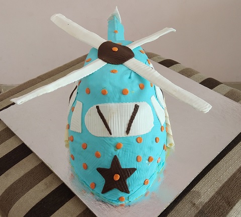 Helicopter Cake by Chetna Nawarkar of Cake & Ice