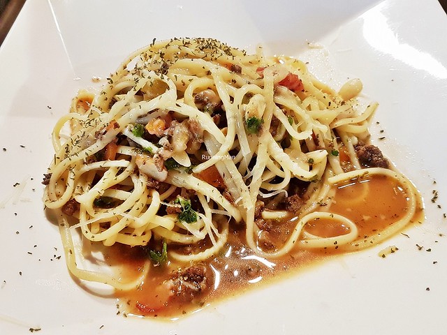 Yaboo Signature Spaghetti Pasta In Meat Sauce