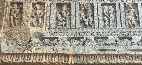 carving stonecarving karmasutra templeart secretindia india karnataka karnatakaindia halebid halebidu
