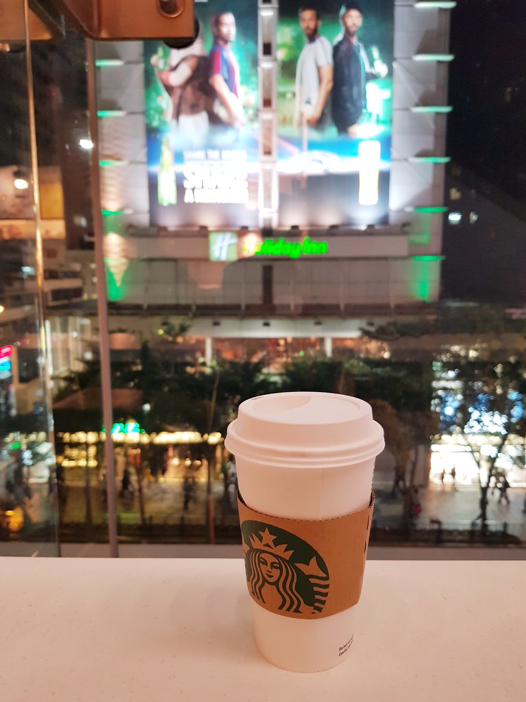 Latte Grande 拿鐵 HKD$39 @ 星巴克 Starbucks iSquare at 九龍尖沙咀彌敦道63号 Tsim Sha Tsui Nathan Road