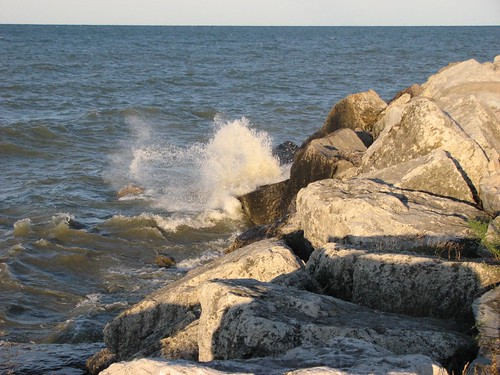 rocks waves greatlakes splash lakehuron lexingtonmi amazingmich