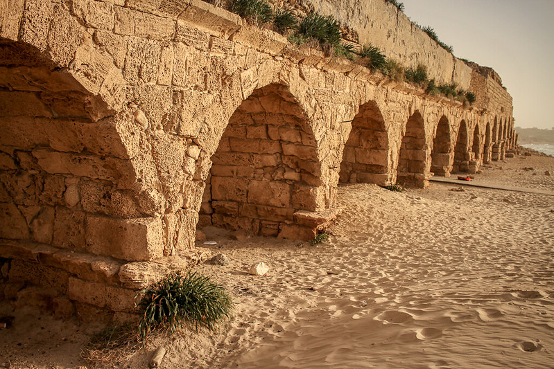 Ruinas de Cesarea, acueducto