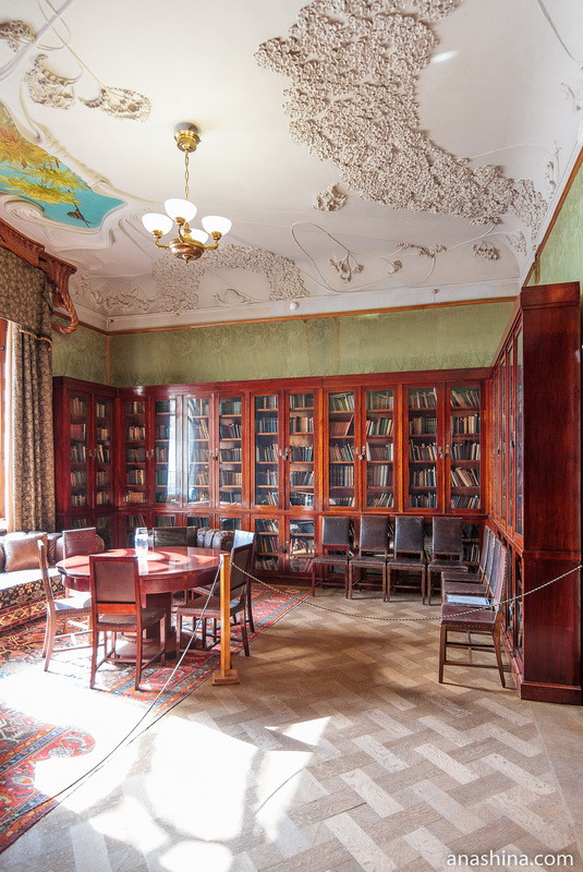 Библиотека, особняк Рябушинского, Москва