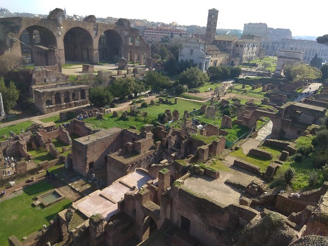 ¿Dinosaurios en la Antigua Roma? - Aciertos y errores en ROMA y alrededores (6)
