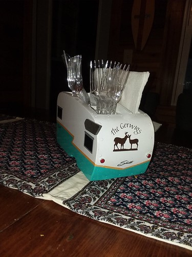 camper shasta 1960s picnic picnictable diy woodworking crafts camping glamping centerpiece