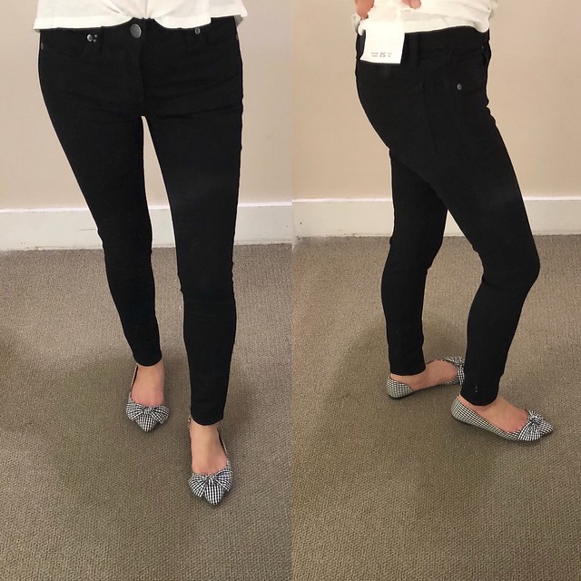 LOFT Modern Skinny Jeans in black, size 25/0P