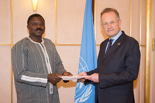 NEW PERMANENT REPRESENTATIVE OF BURKINA FASO PRESENTS CREDENTIALS TO THE DIRECTOR-GENERAL OF THE UNITED NATIONS OFFICE AT GENEVA