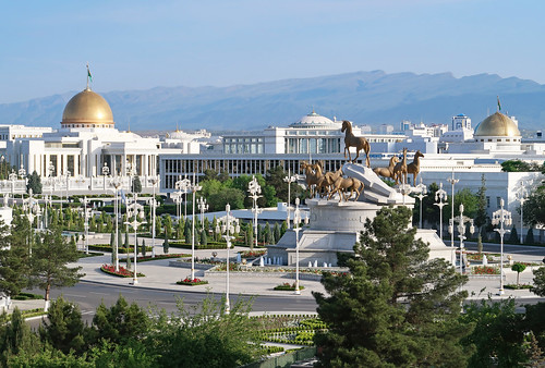 ashgabat turkmenistan independencesquare horses marble park monument
