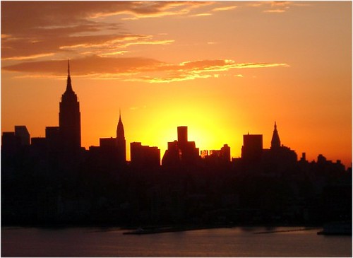 morning usa sun ny newyork silhouette skyline sunrise geotagged dawn us newjersey midtown esb jc empirestatebuilding daybreak hudsoncounty citybelt geo:lat=40722022 geo:lon=74036973 nicoatridge