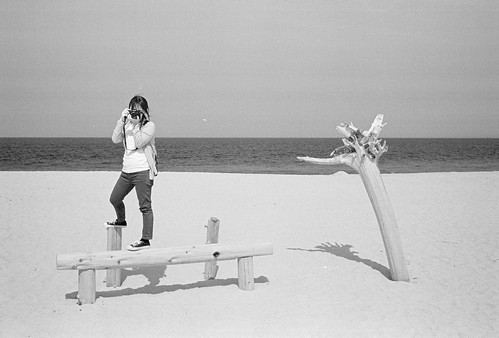 海辺のカメラ女子