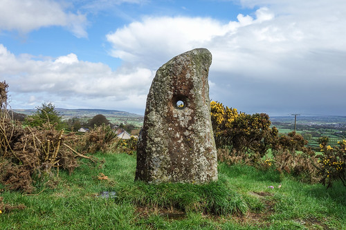 holestone standing stone boley doagh ballyboley coantrim northern ireland megalith bronzeage archaeology