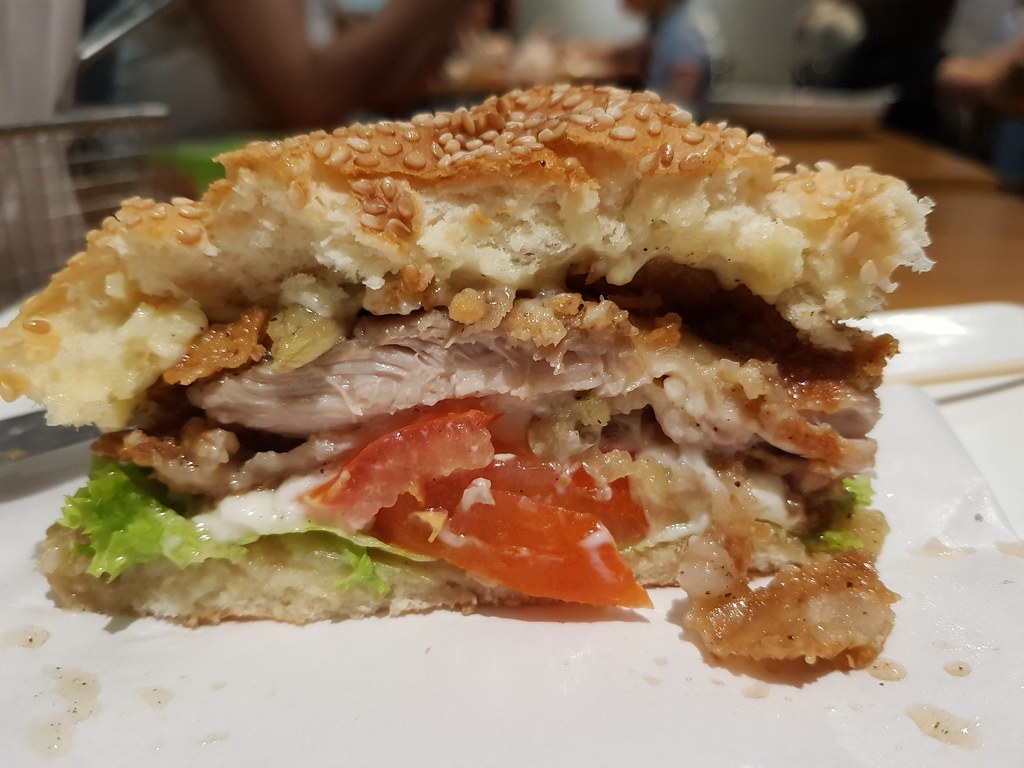 Garlic Chicken Burger $13.90 @ Choo Choo Chicken at Taipan USJ 10