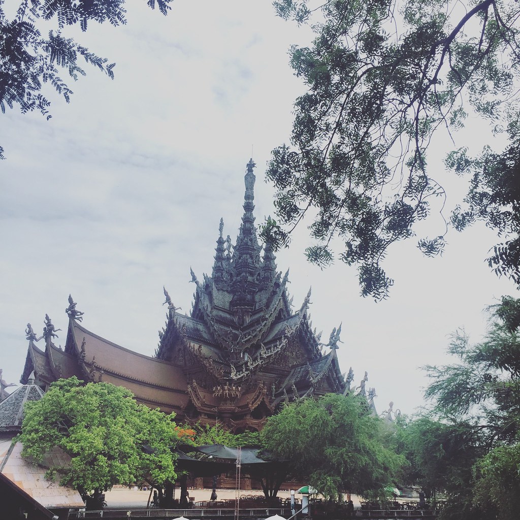 Wat Phraya Tai, Sancturay of Truth, Noong Nooch Garden